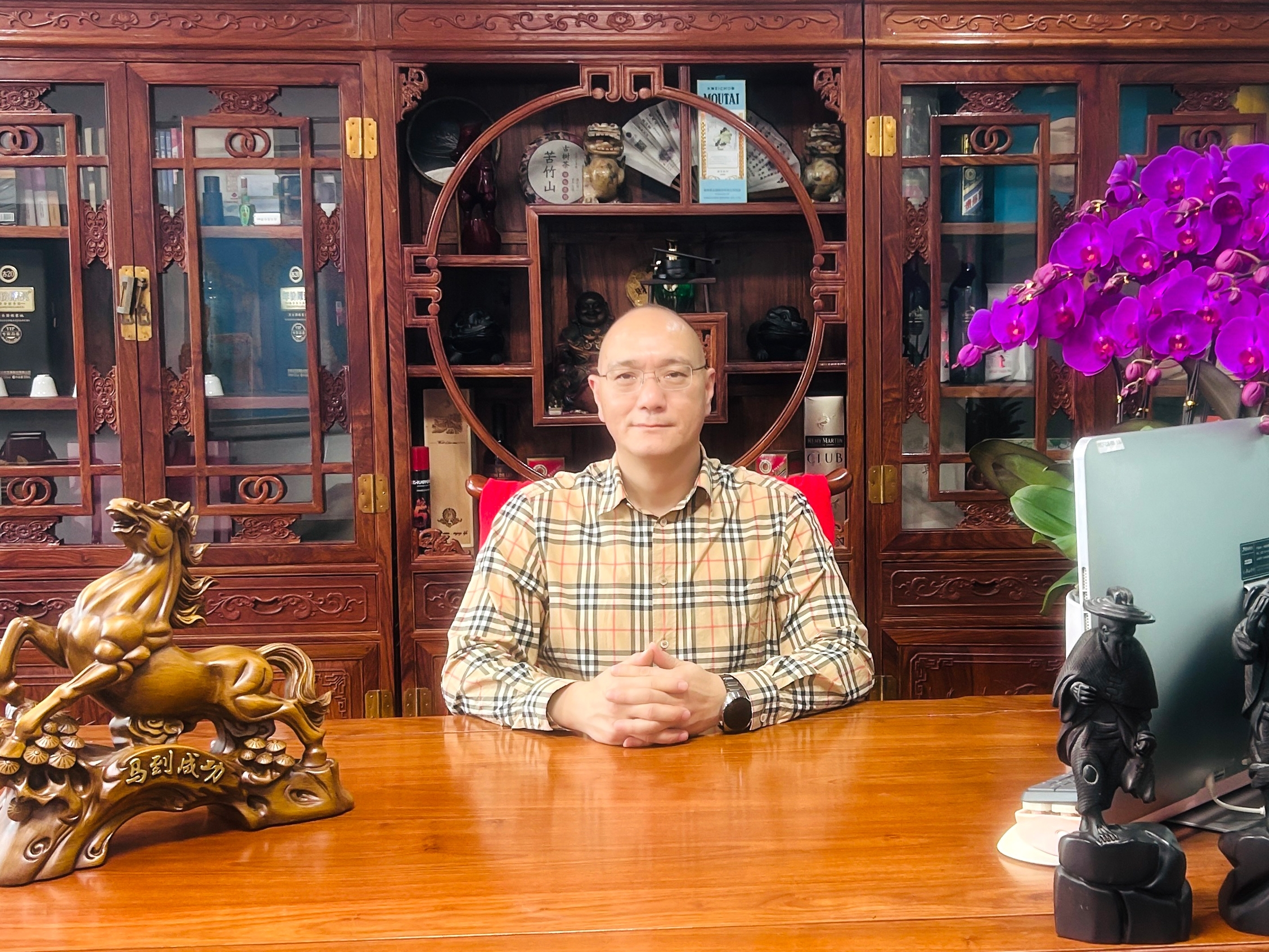 共創(chuàng)業(yè) 同發(fā)展 共分享 —— 卡立方集團(tuán)創(chuàng)始人董事長(zhǎng)方煌達(dá)發(fā)表2026新年賀詞