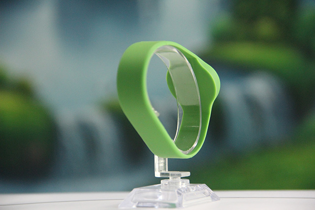 ic腕帶保鮮蓋安全環(huán)保，拒絕浪費(fèi)使用